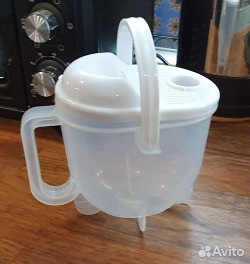 Кувшин с дуршлагом для мытья ягод