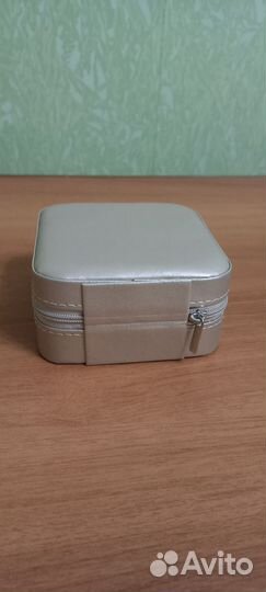 Шкатулка для украшений