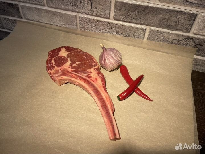 Томагавк стейк, мраморная говядина, мясо