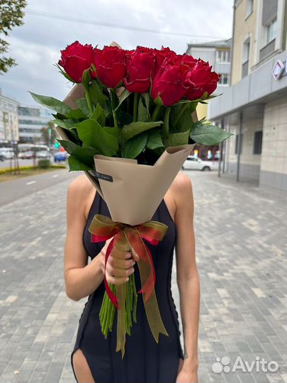 Розы красные букет
