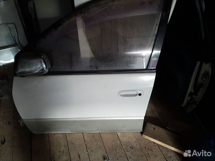 Продам дверь на T.Ipsum