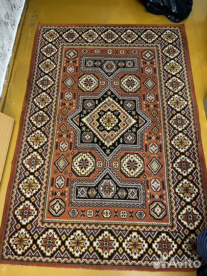 Ковер шерстяной