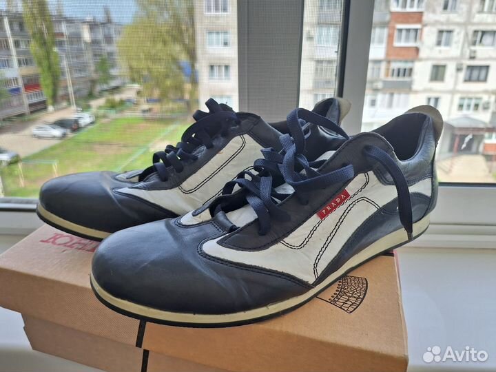 Кожанные кроссовки Prada