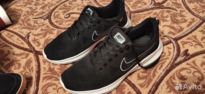 Кроссовки Nike не проданы