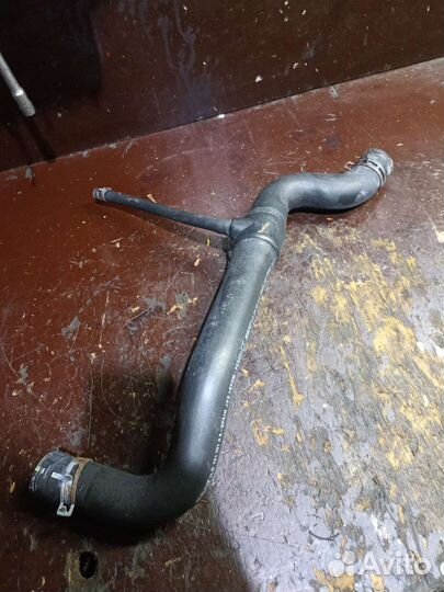 Патрубок охлаждения volkswagen golf 3 2,0 agg