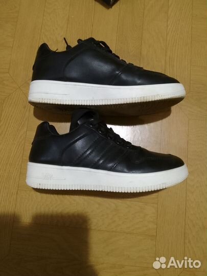 Кроссовки женские 36размер