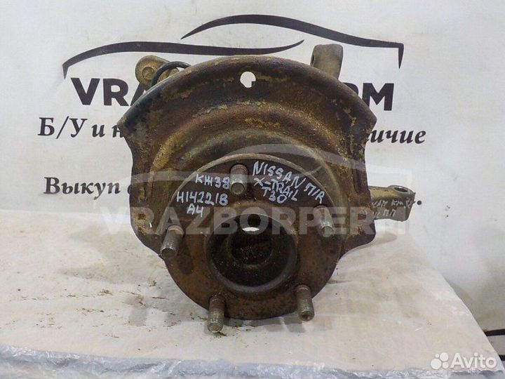 Кулак поворотный передний правый Nissan X-Trail