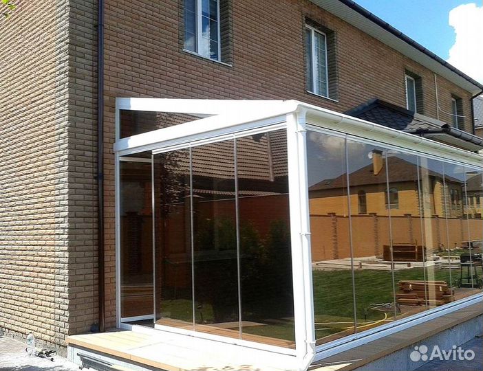 Безрамное остекление веранд беседок террас