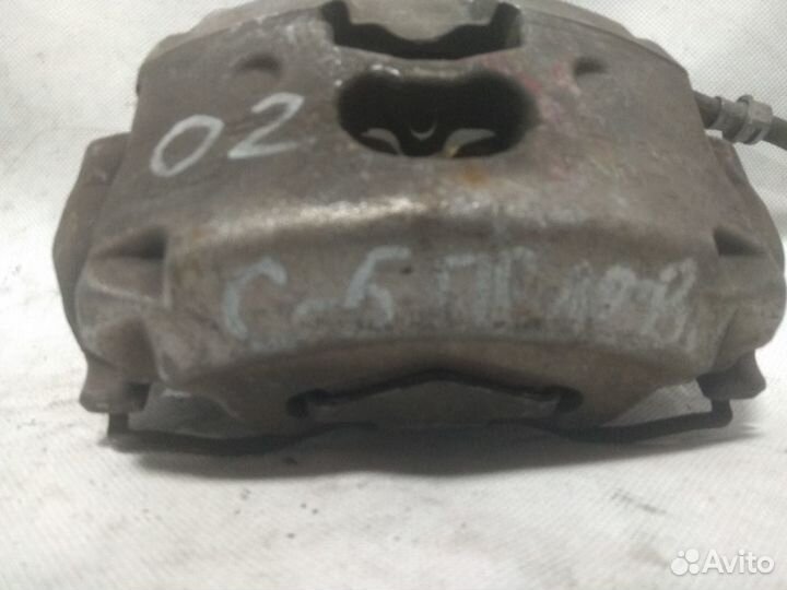 Суппорт передний левый Citroen C5