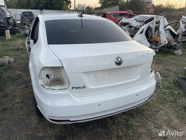 Задняя часть Volkswagen polo 5