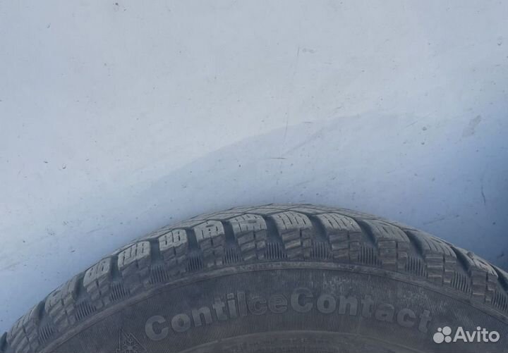 R15 Continental ContiIceContact 185/65, PCD 4x100 DIA 54.1