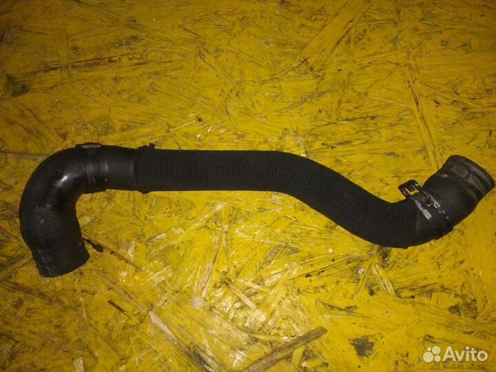 Патрубок системы охлаждения Audi A6 C6 caha 2010
