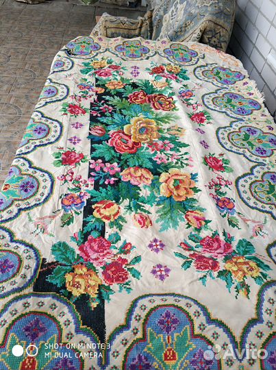 Старинное покрывало.вышивка