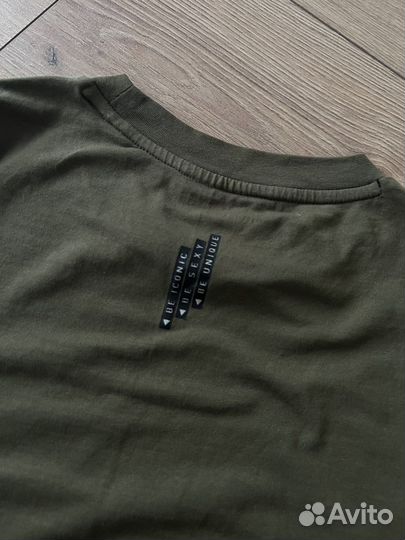 Футбока guess