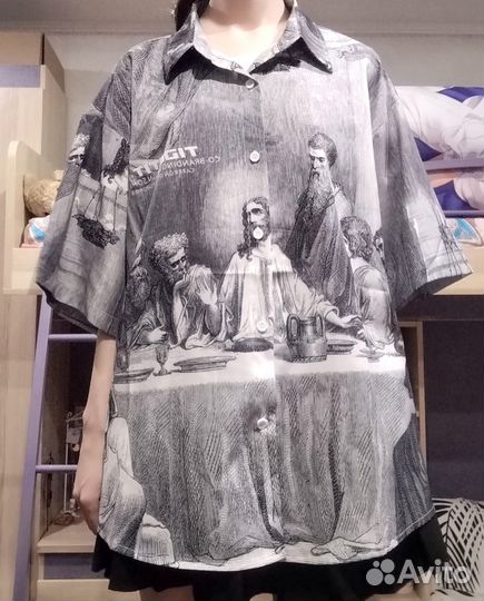 Рубашка с коротким рукавом оверсайз (размер S)