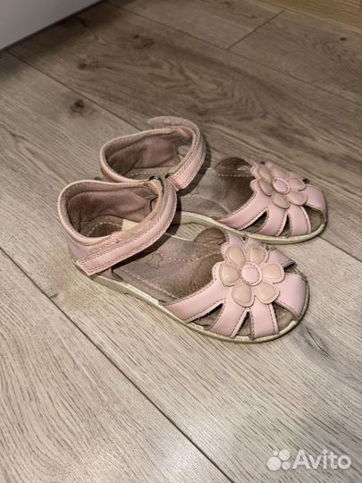Сандали для девочки