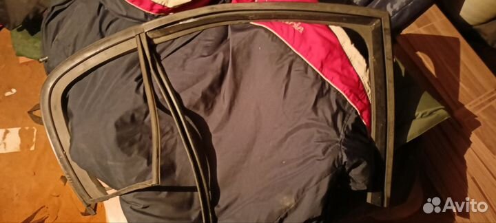 Стекло заднее правое megane 2