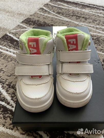 Ботинки утепленные на девочку