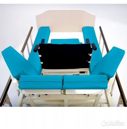 Медицинская кровать для инвалидов