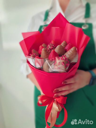 Мини букнт из клубники в шоколаде