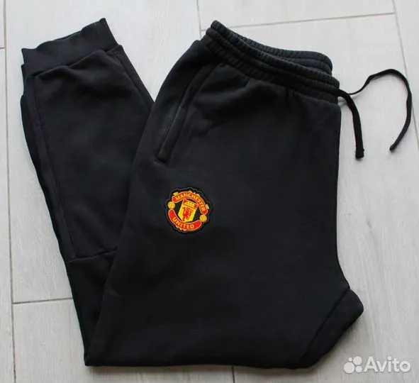 Х/б джоггеры Manchester United 2022/23 adidas L/XL