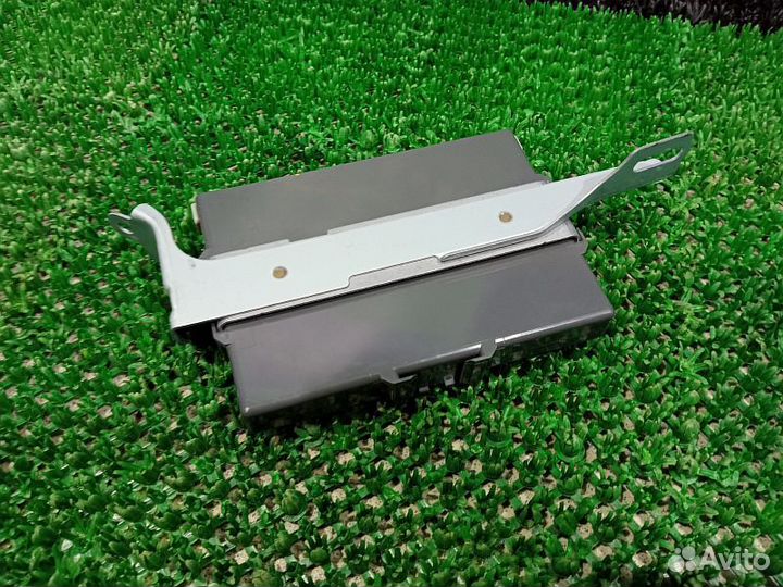 Датчик удара Lexus LX570