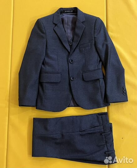 Школьный костюм