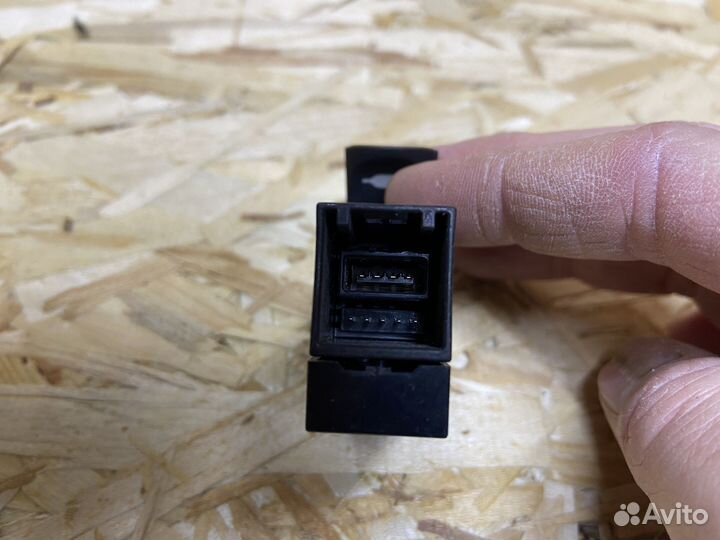 Адаптер USB AUX Toyota Rav4 40