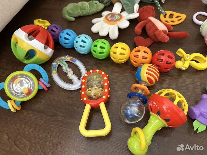 Пакет игрушек. Fisher price, happy baby и другие