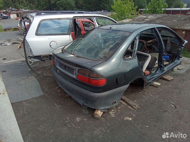 Renault Laguna 1 крыло, глушитель