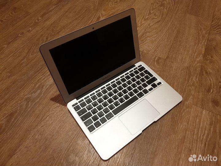 Apple MacBook Air 11 2011