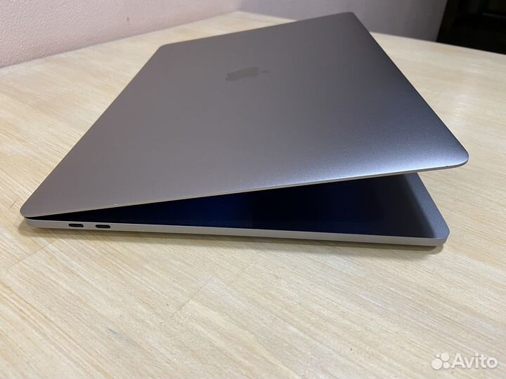 Apple macbook pro 15 2019