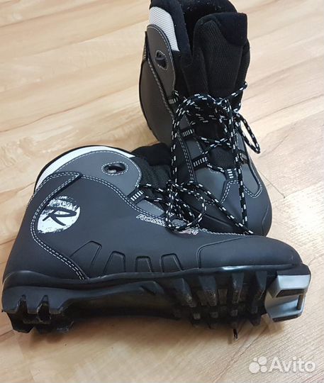 Продам ботинки для беговых лыж