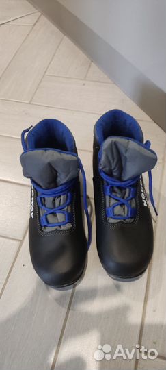 Лыжные ботинки