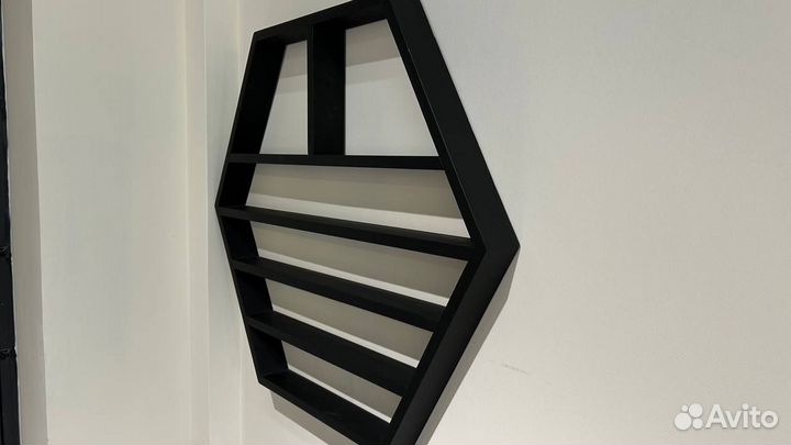 Полка настенная под лаки