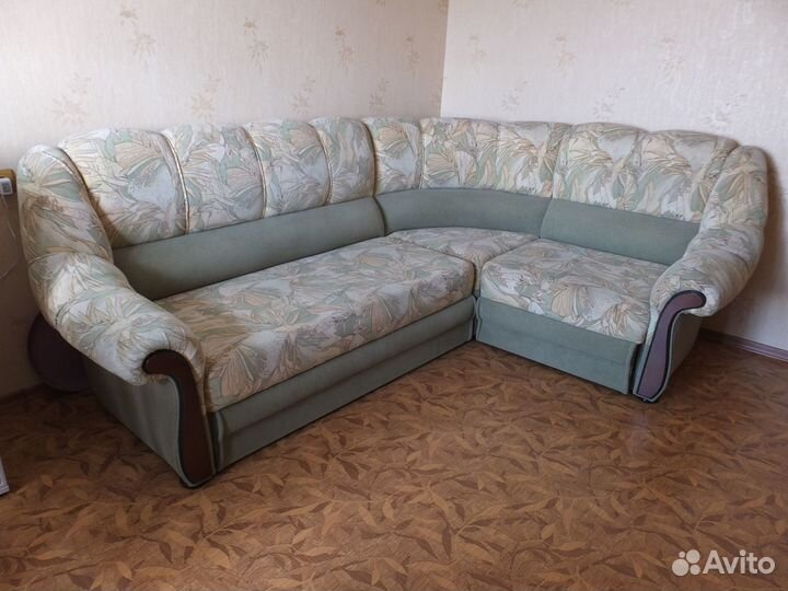 Уголок для зала