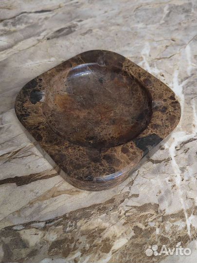 Пепельница из мрамора