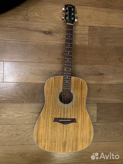 Акустическая гитара