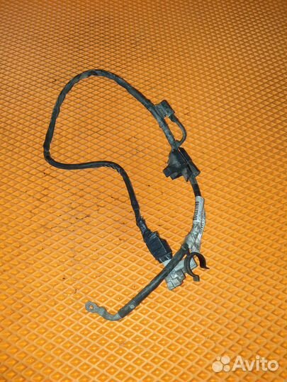 Клемма аккумулятора плюс Форд Фокус 2