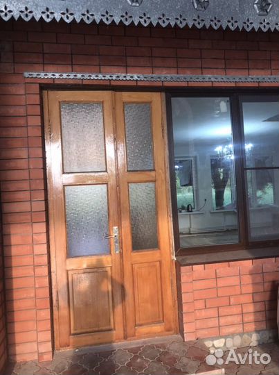 Дверь из массива дуба