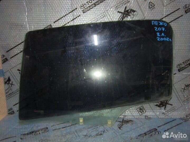 Стекло двери задней левой Peugeot 307