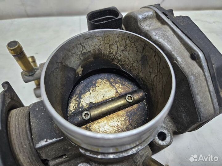 Дроссельная заслонка Skoda Octavia А4 1.8 AGN 1997