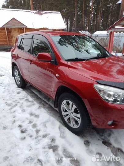 Toyota RAV4 2.0 AT, 2007, 190 000 км