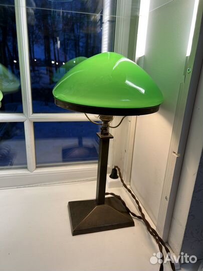 Старинная зеленая лампа