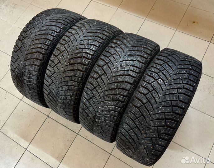 Michelin X-Ice North 4 225/55 R17