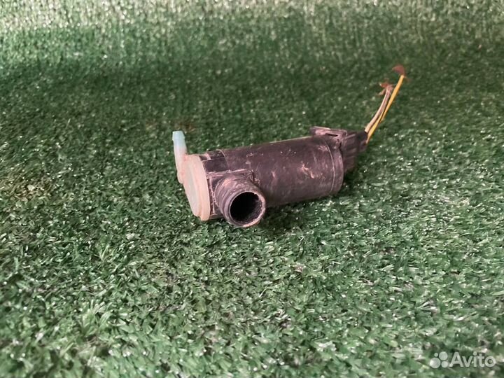 Насос омывателя Ford