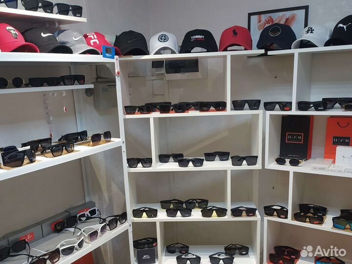 Солнцезащитные очки, бейсболки