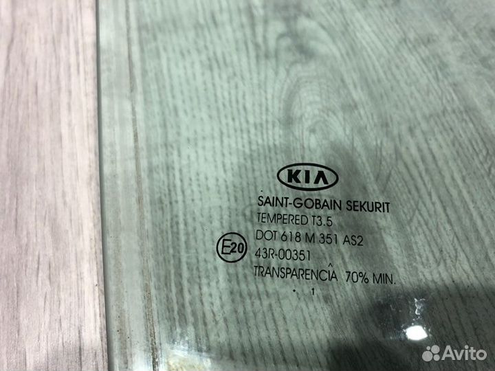 Стекло двери переднее правое Kia Ceed ED G4FA 2011