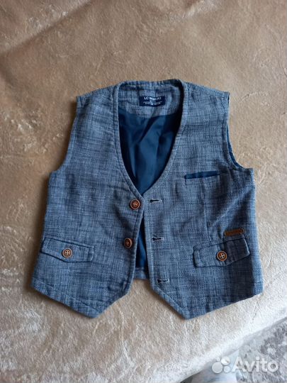Рубашки и жилетка для мальчика