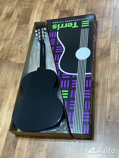 Акустическая гитара новая